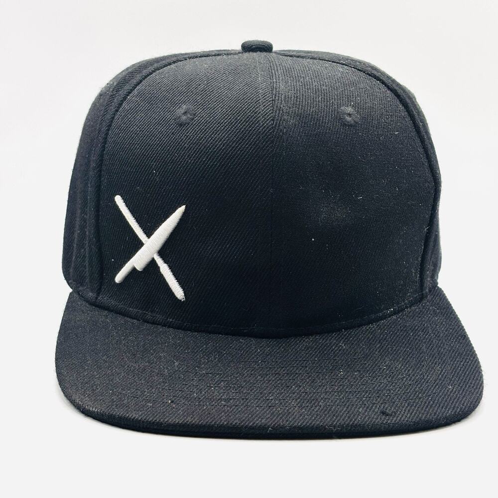 Mercer Culinary Unisex Adult Raised White Logo Cap, Black W/Small White Logo